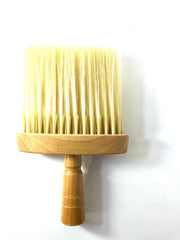 The yellow brush can effectively clean the neck after cutting the hair and make you feel refreshed. 2